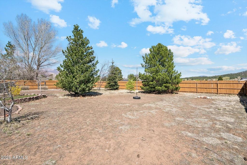Image 41 of property listing at 8405 N REMINGTON Drive, Flagstaff, AZ 86004