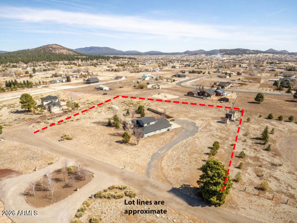 Image 49 of property listing at 8405 N REMINGTON Drive, Flagstaff, AZ 86004
