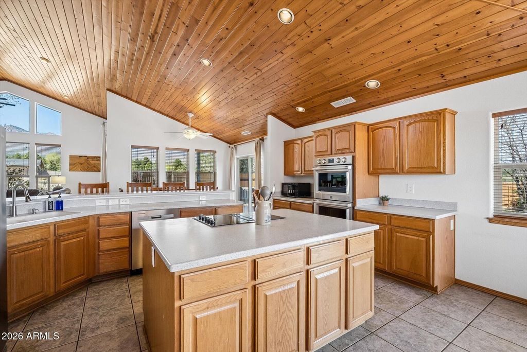 Image 9 of property listing at 8405 N REMINGTON Drive, Flagstaff, AZ 86004