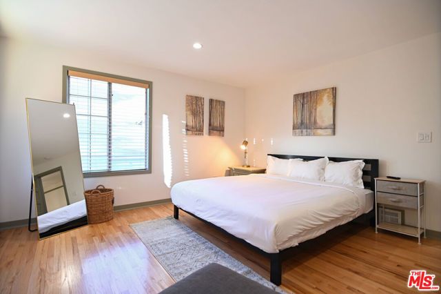 1600 N Kingsley Drive, Los Angeles, CA 90027