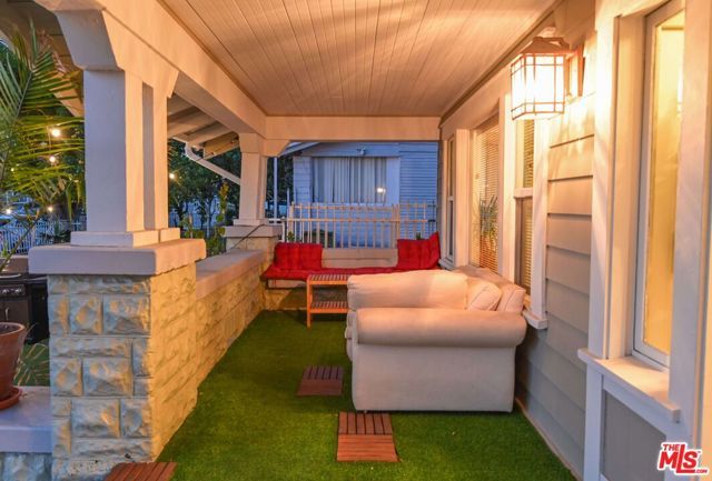 1600 N Kingsley Drive, Los Angeles, CA 90027