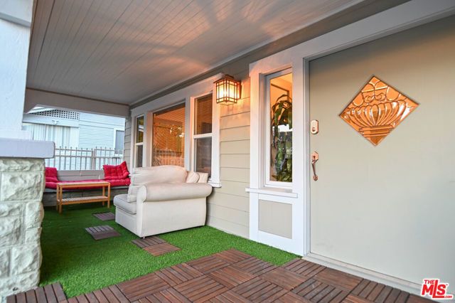 1600 N Kingsley Drive, Los Angeles, CA 90027