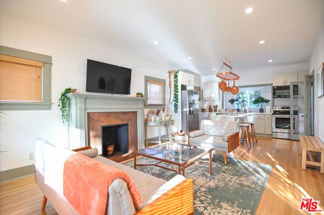 1600 N Kingsley Drive, Los Angeles, CA 90027