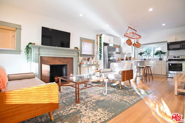 1600 N Kingsley Drive, Los Angeles, CA 90027