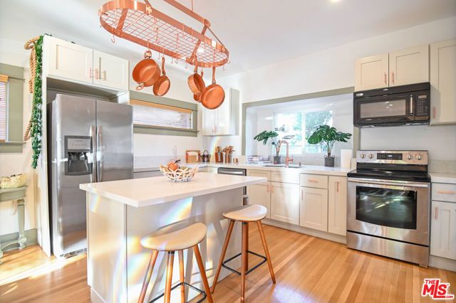 1600 N Kingsley Drive, Los Angeles, CA 90027