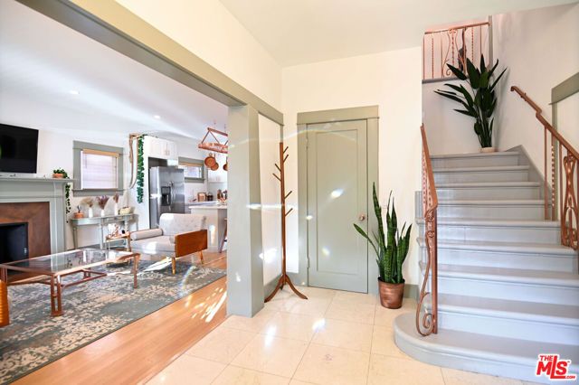 1600 N Kingsley Drive, Los Angeles, CA 90027