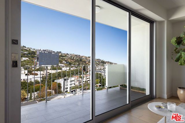 818 N Doheny Drive 1001, West Hollywood, CA 90069