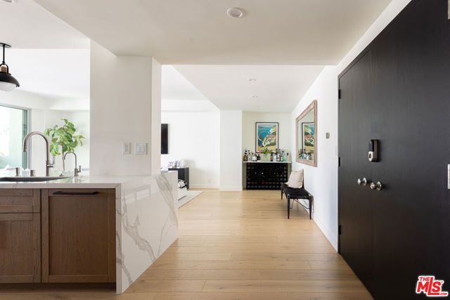 818 N Doheny Drive 1001, West Hollywood, CA 90069