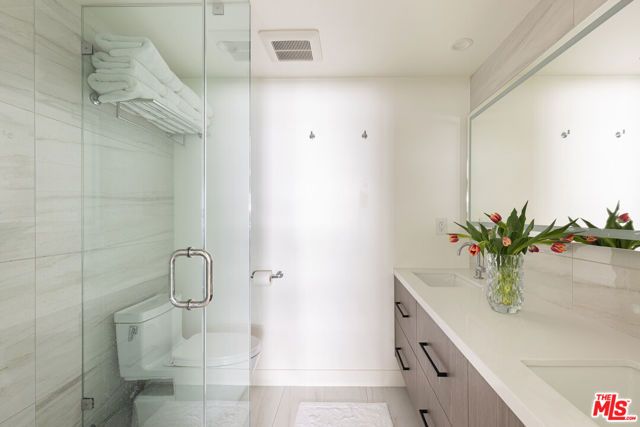 818 N Doheny Drive 1001, West Hollywood, CA 90069