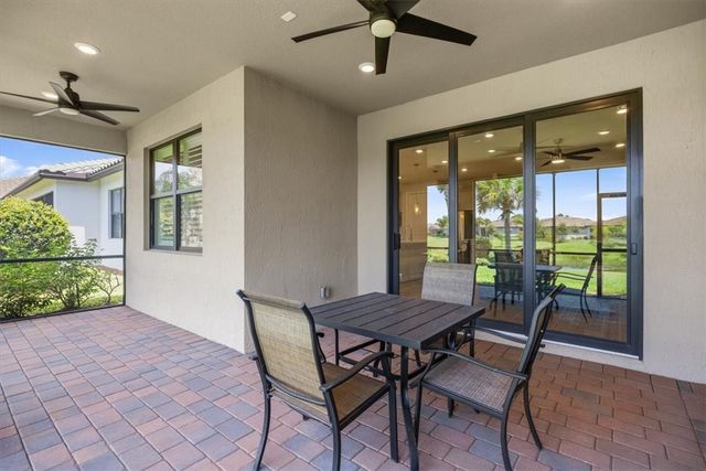 4092 Basket Oak Circle, Vero Beach, FL 32967