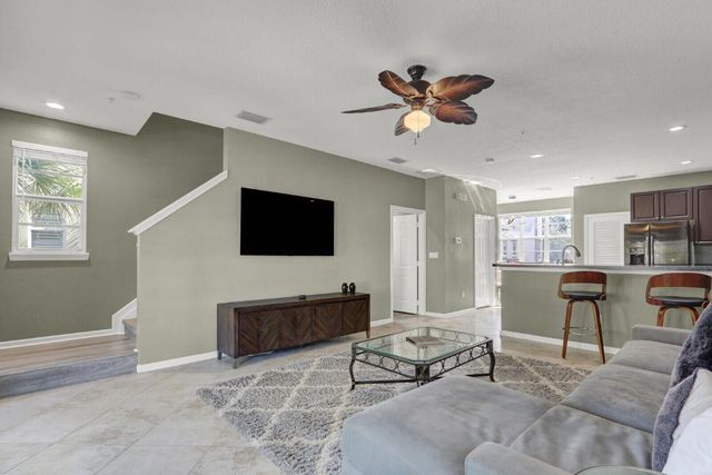 136 Regions Way, Jupiter, FL 33458