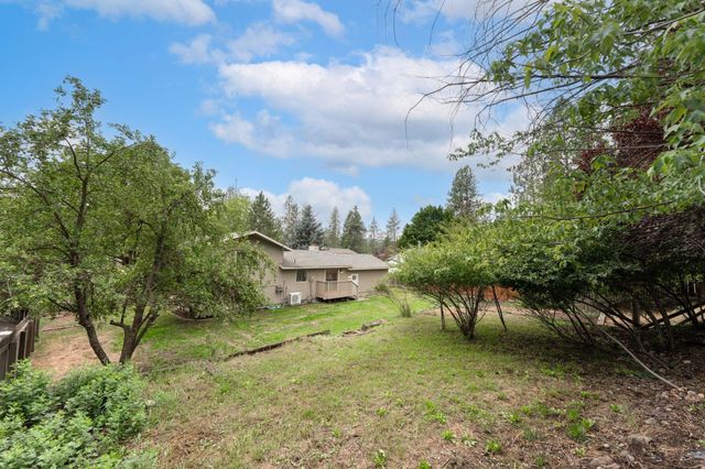 117 E Franklin Dr, Nine Mile Falls, WA 99026