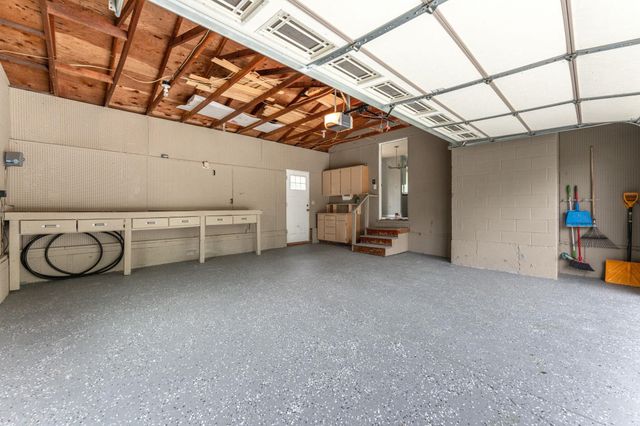 117 E Franklin Dr, Nine Mile Falls, WA 99026
