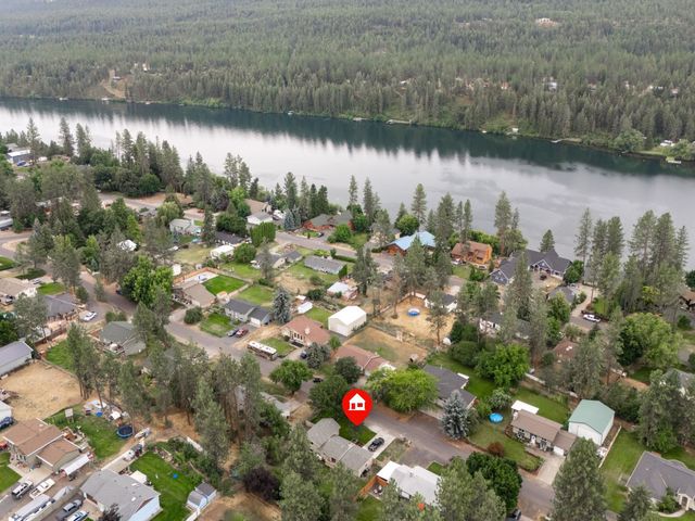 117 E Franklin Dr, Nine Mile Falls, WA 99026