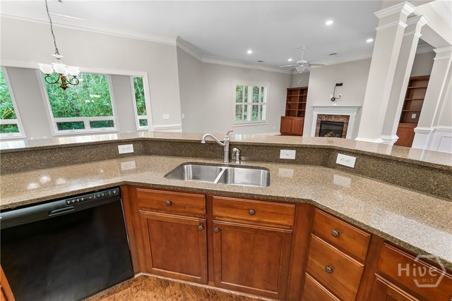 902 Woodside Crossing, Savannah, GA 31405