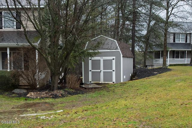 13 Indian Maiden Pass, Altamont, NY 12009