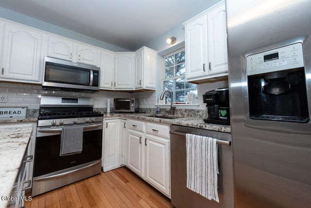 13 Indian Maiden Pass, Altamont, NY 12009