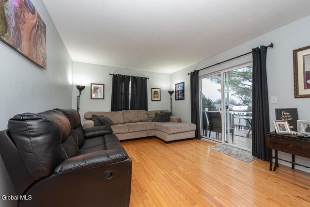 13 Indian Maiden Pass, Altamont, NY 12009