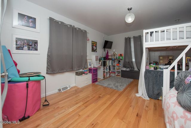 13 Indian Maiden Pass, Altamont, NY 12009