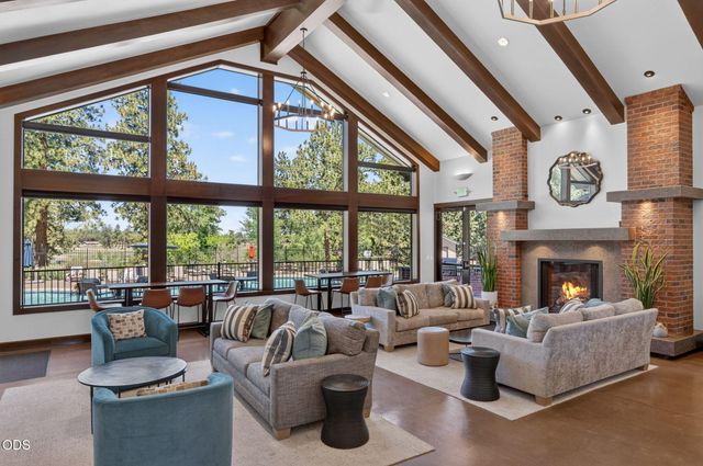 61146 SE Sydney Harbor Drive, Bend, OR 97702
