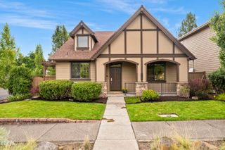 61146 SE Sydney Harbor Drive, Bend, OR 97702