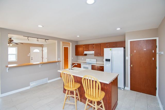 3433 Tolland Court, Green Twp, OH 45248