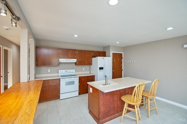 3433 Tolland Court, Green Twp, OH 45248