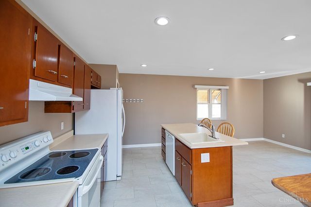 3433 Tolland Court, Green Twp, OH 45248