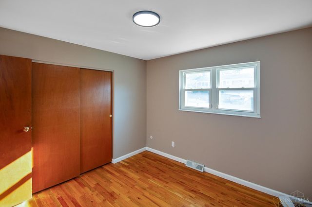 3433 Tolland Court, Green Twp, OH 45248