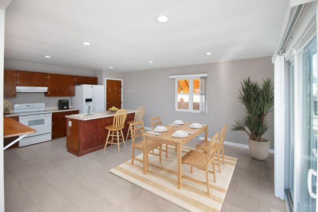 3433 Tolland Court, Green Twp, OH 45248