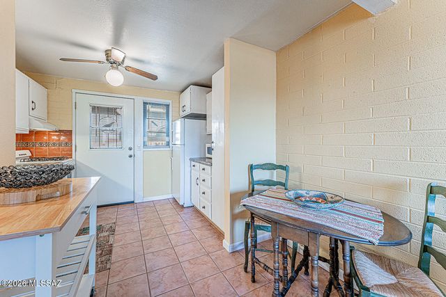 176 S Paseo Pena Apt D, Green Valley, AZ 85614