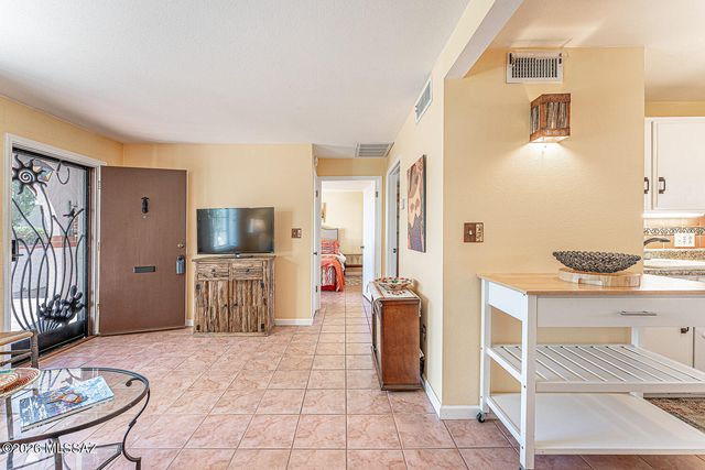 176 S Paseo Pena Apt D, Green Valley, AZ 85614