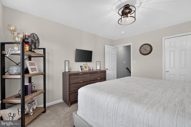 308 REDBUD LN, Kennett Square, PA 19348