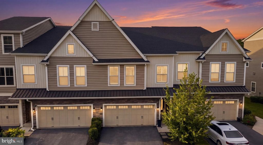 308 REDBUD LN, Kennett Square, PA 19348