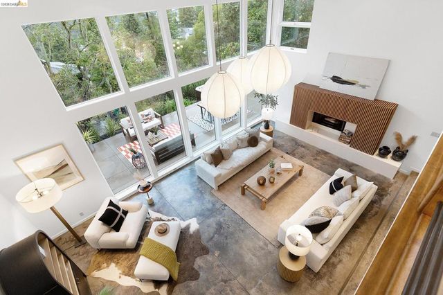 104 104 Capricorn Ave, Oakland, CA 94611