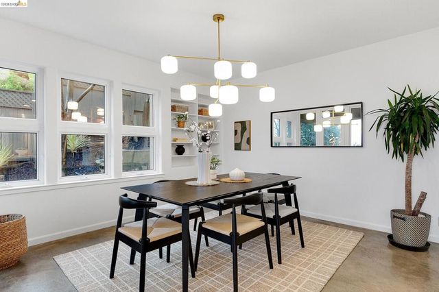 104 104 Capricorn Ave, Oakland, CA 94611