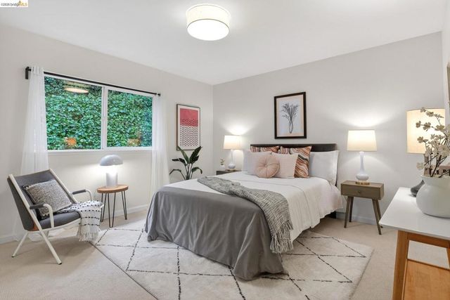 104 104 Capricorn Ave, Oakland, CA 94611