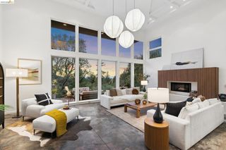 104 104 Capricorn Ave, Oakland, CA 94611