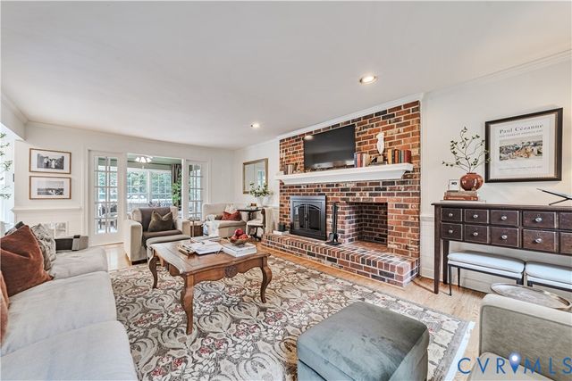 11821 Durrington Dr, North Chesterfield, VA 23236