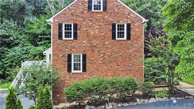 11821 Durrington Dr, North Chesterfield, VA 23236