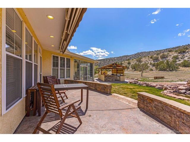 611 Rockridge Loop, Canon City, CO 81212