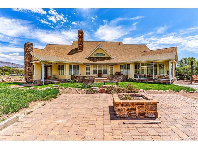 611 Rockridge Loop, Canon City, CO 81212