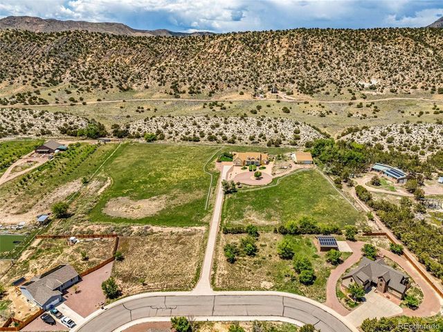 611 Rockridge Loop, Canon City, CO 81212