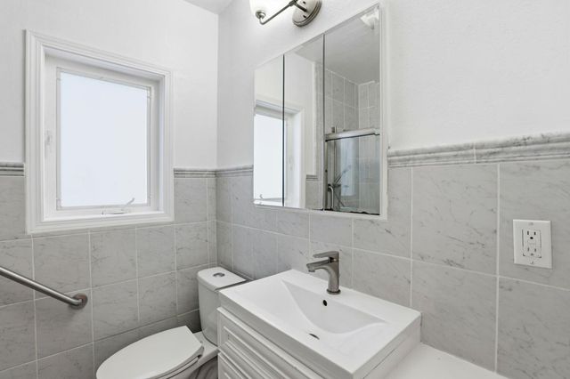 75 Gambetta Street, Daly City, CA 94014