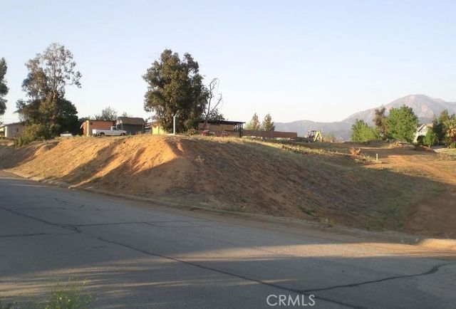 12431 8th, Yucaipa, CA 92399