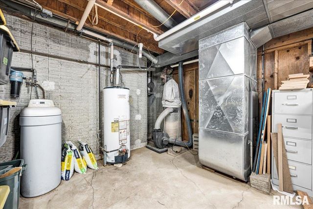 14927 N IVY LAKE Road, Chillicothe, IL 61523