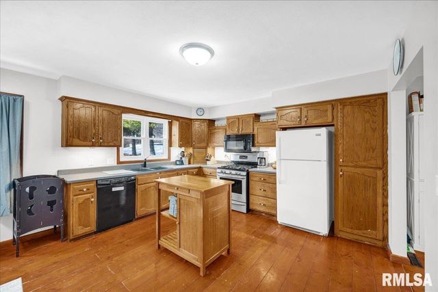 14927 N IVY LAKE Road, Chillicothe, IL 61523