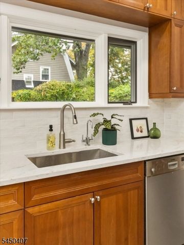 578 Ridgewood Ave, Glen Ridge Boro Twp., NJ 07028