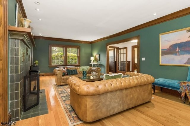 578 Ridgewood Ave, Glen Ridge Boro Twp., NJ 07028