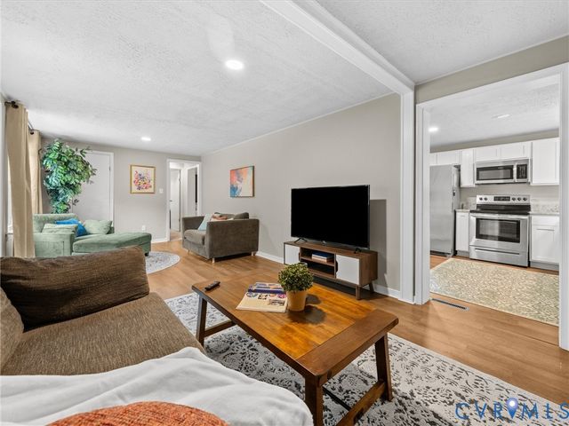 11640 River Rd, Chesterfield, VA 23838